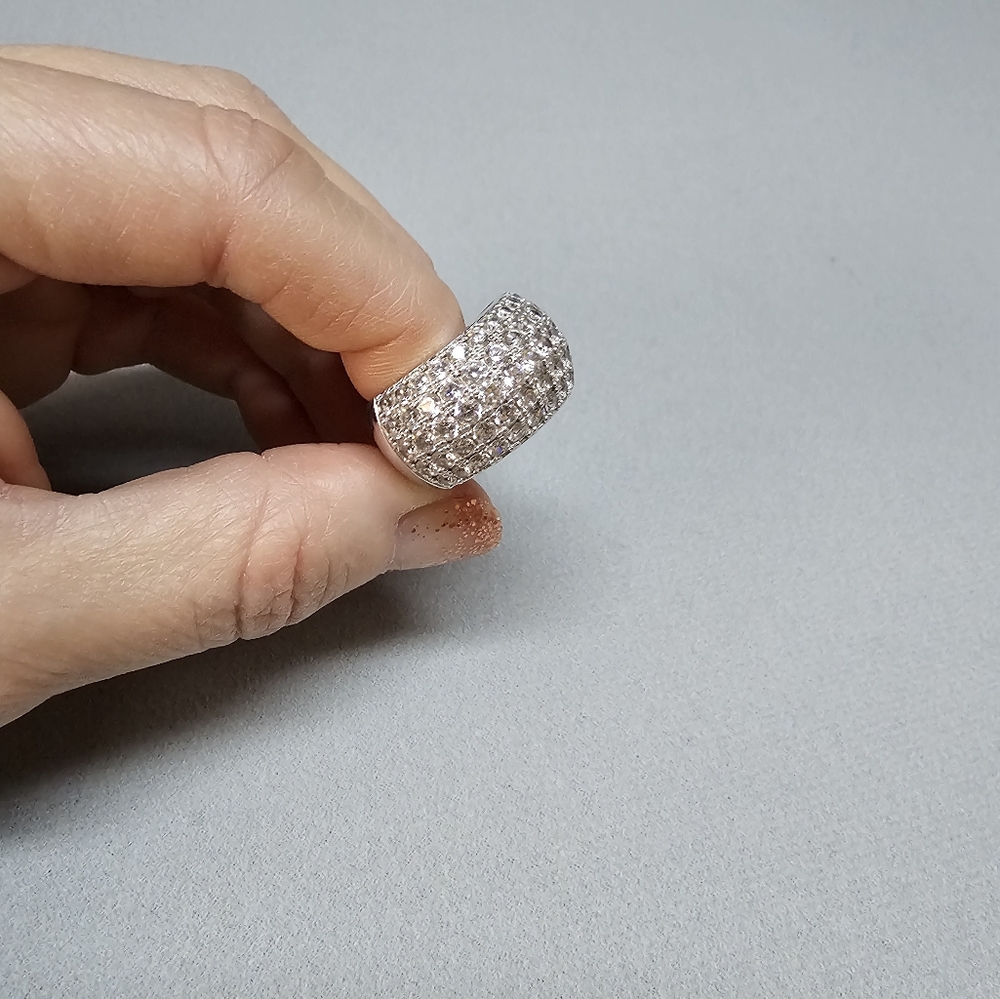 Ring - Picture 3 of 5